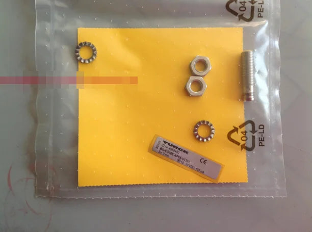 Bi2-EG08K-AP6X-V1131 Bi2EG08KAP6XV1131 1PC New Turck Proximity Sensor free ship