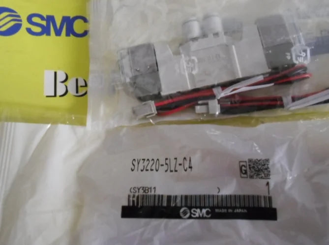 SY3220-5LZ-C4 SY32205LZC4 1PC New SMC solenoid valve free shipping