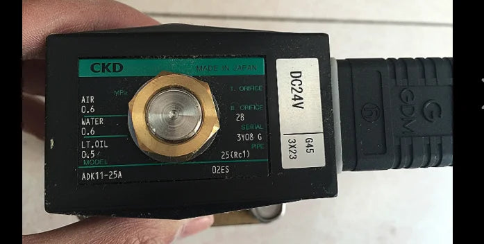 1PC  NEW   CKD  ADK11-25A-02ES-DC24V  ADK11-25A-02ES  DC24V  free  shipping