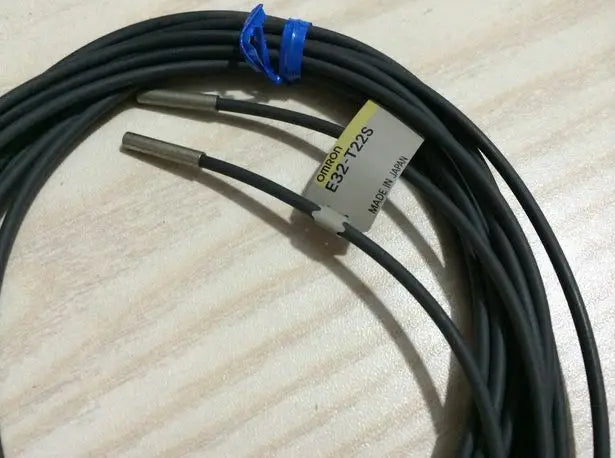 E32-T22S E32 T22S 1PC New Omron Photoelectric Switch Fiber Unit free shipping