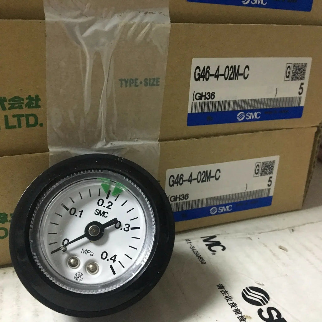 New SMC G46-4-02M-C Pressure gauge free shipping