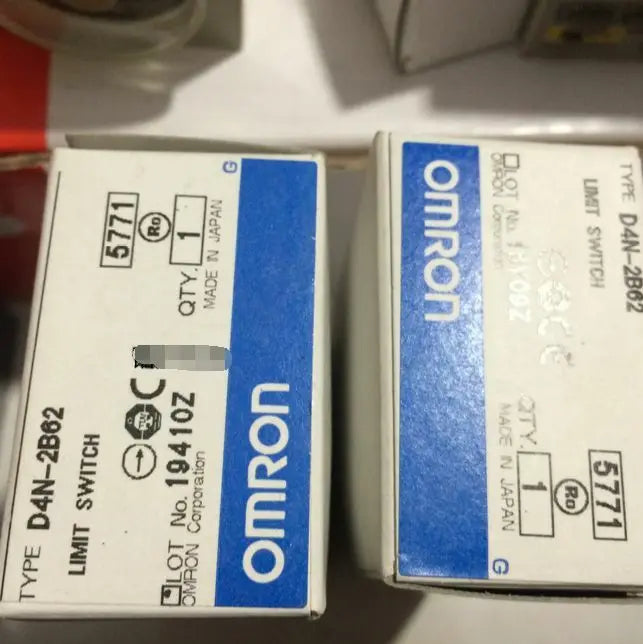 D4N-2B62 D4N2B62 1PC NEW IN BOX Omron Limit Switch free shipping