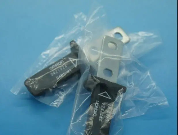 D4BS-K1 D4BS K1 NEW OMRON Safety Door Switch free shipping