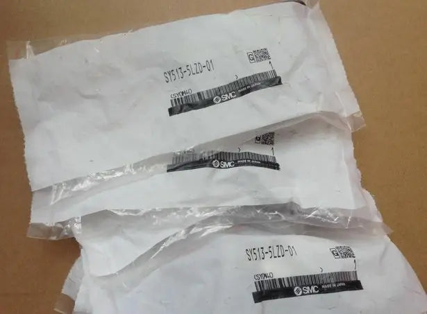 SY513-5LZD-01 SY513 5LZD 01 NEW in box SMC solenoid valve free shipping