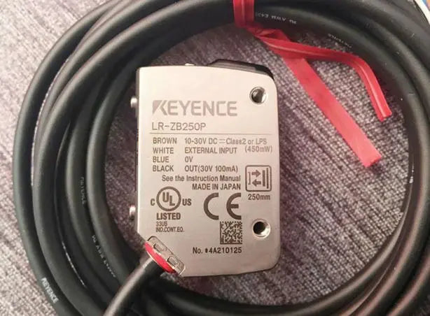 1PC New KEYENCE LR-ZB250P LR ZB250P Laser Sensor free shipping