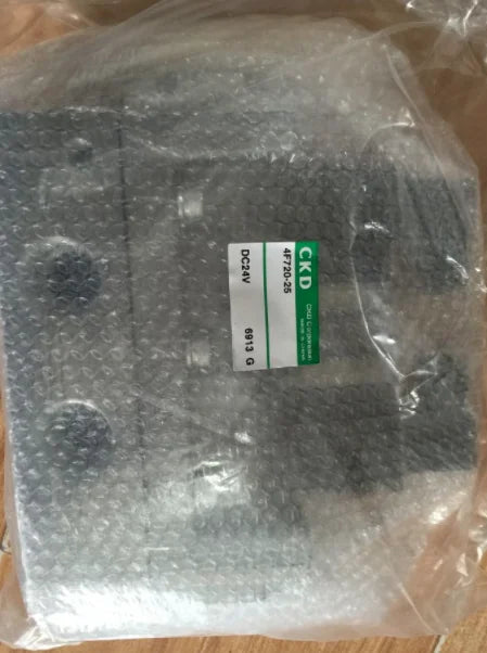 1PC NEW CKD 4F720-25-DC24V 4F720-25 DC24V free shipping