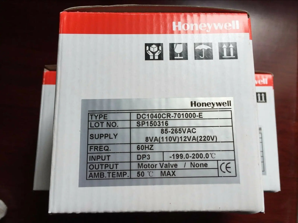 DC1040CR-701000-E DC1040CR701000E temperature controller HONEYWELL NEW