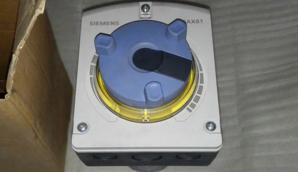 1PC New in box SIEMENS SAX61.03