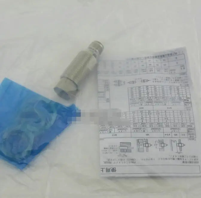 E2E2-X14MD1-M1 New Omron New in box free shipping