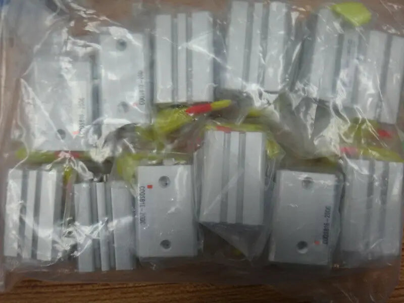 1PC NEW SMC CDQSB16-20DC free shipping