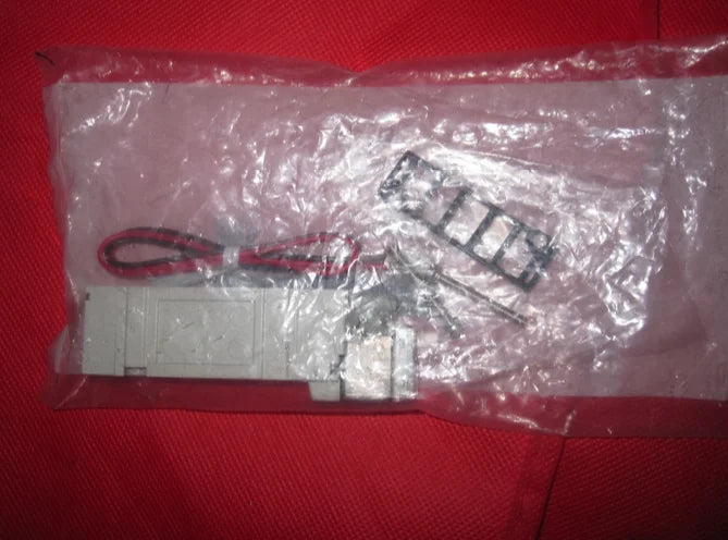 SY7120-5DZD-C8 SY71205DZDC8 1PC New SMC solenoid valve free shipping