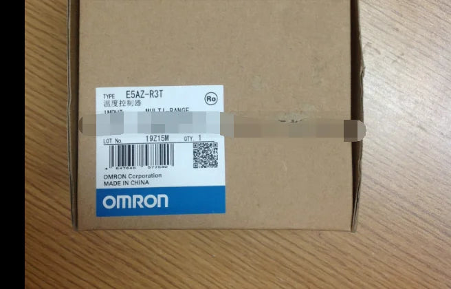 New  Omron Temperature  Controller  E5AZ-R3T 100-240VAC  free shipping