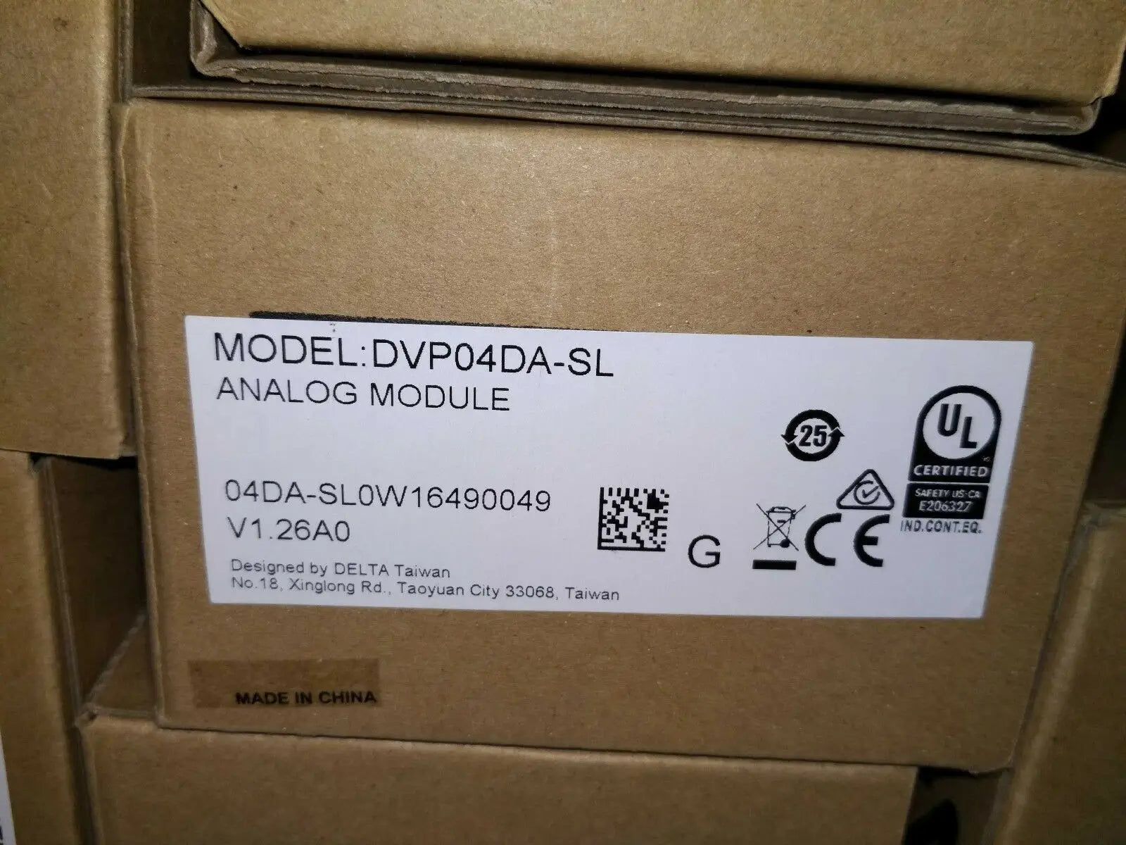 New  Delta   DVP04DA-SL  Programmable controller module  free shipping