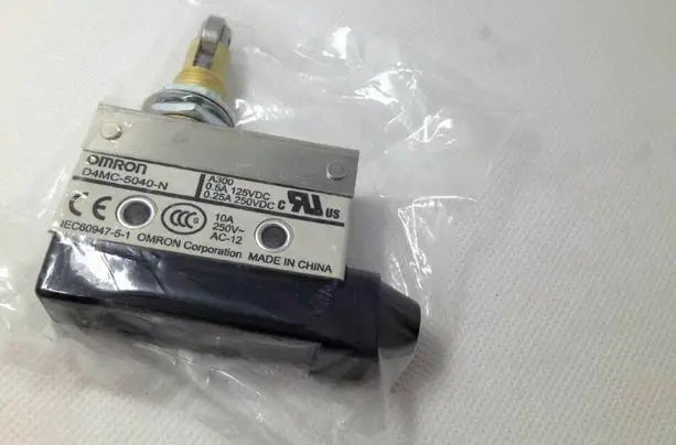 D4MC-5040-N D4MC 5040 N NEW in box Omron Limit Switch free shipping