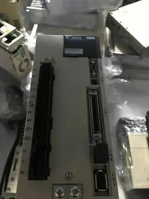 1pc new Yaskawa SGDV-5R5A11A