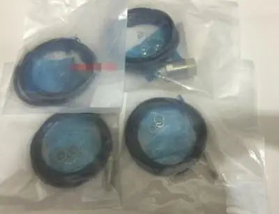 1PC new in box Omron  E2E-X7D1-R