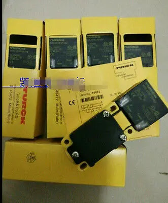NEW IN BOX TURCK NI20-CP40-FZ3X2