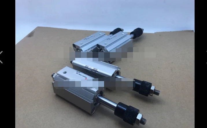 1PC  NEW   SMC   CQ2B125-10D-XC8     free  shipping