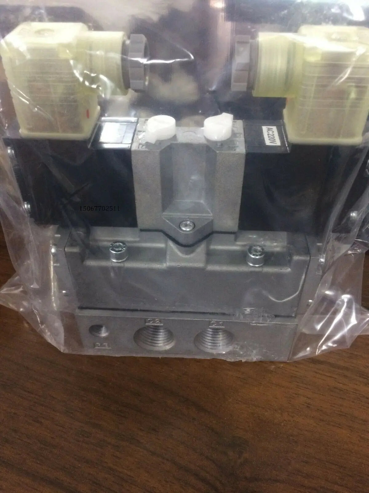 1PC  NEW  CKD  4F520-15-DC24V    4F520-15   DC24V   free  shipping
