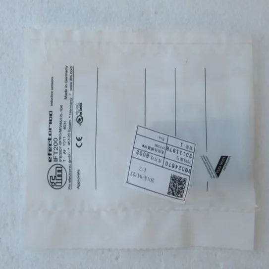IFT200 1PCS New IFM INDUCTIVE SENSOR METAL THREAD SOCKET free ship