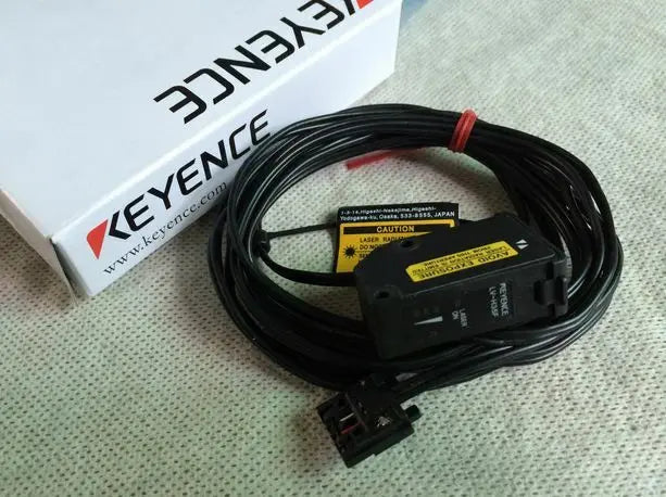 1PC NEW in box KEYENCE LV-H35F LV H35F Sensor free shipping