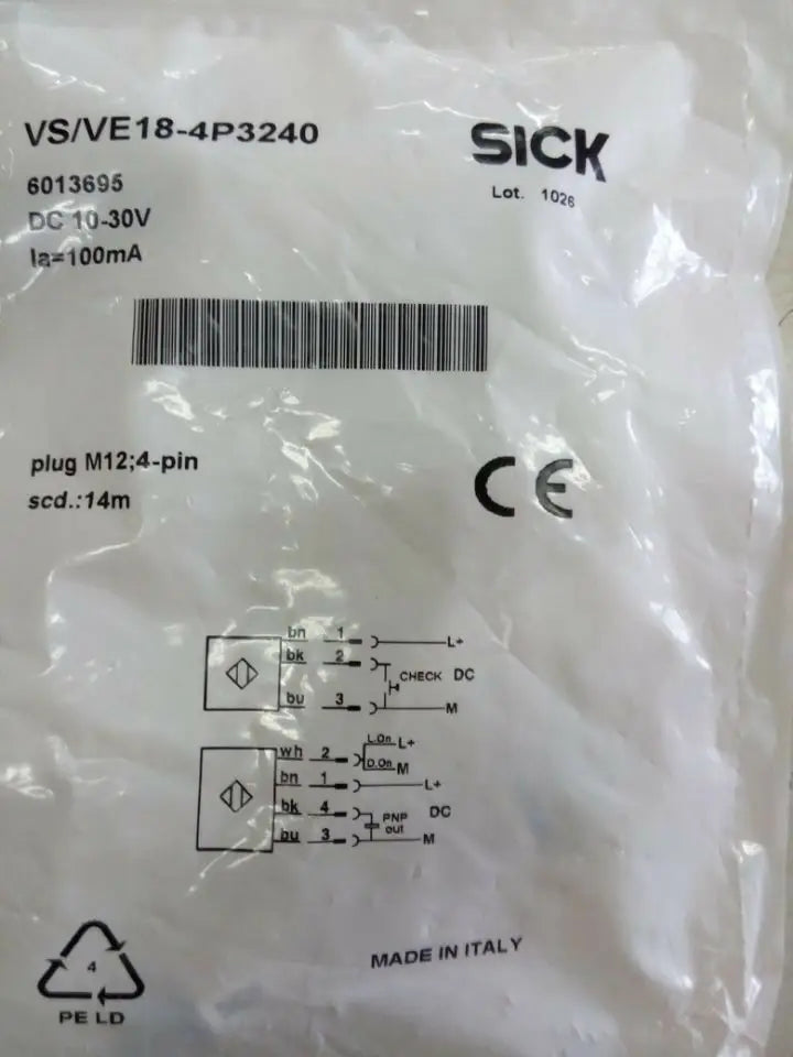 New SICK VS/VE18-4P3240 Photoelectric switch free shipping