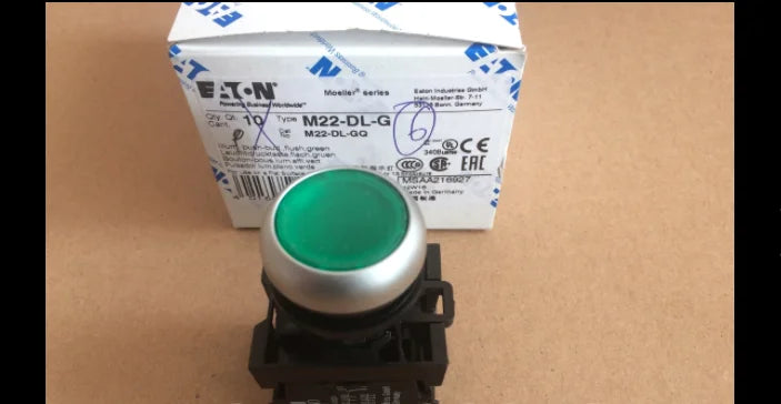 1PC  NEW   EATON  MOELLER  M22-DL-G  free shipping