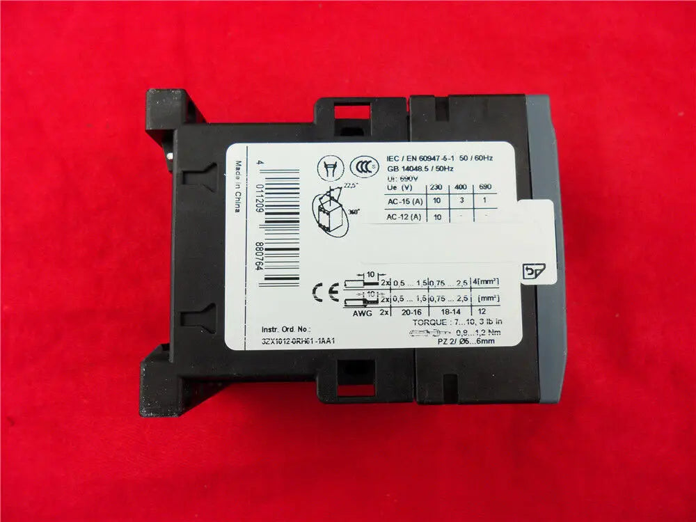 1pc     Siemens  3RH6140-1AF00   Intermediate relay  free shipping