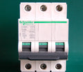 C65H 3P D20 1PC NEW Schneider