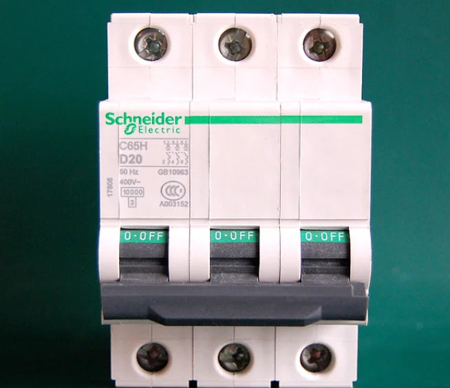 C65H 3P D20 1PC NEW Schneider
