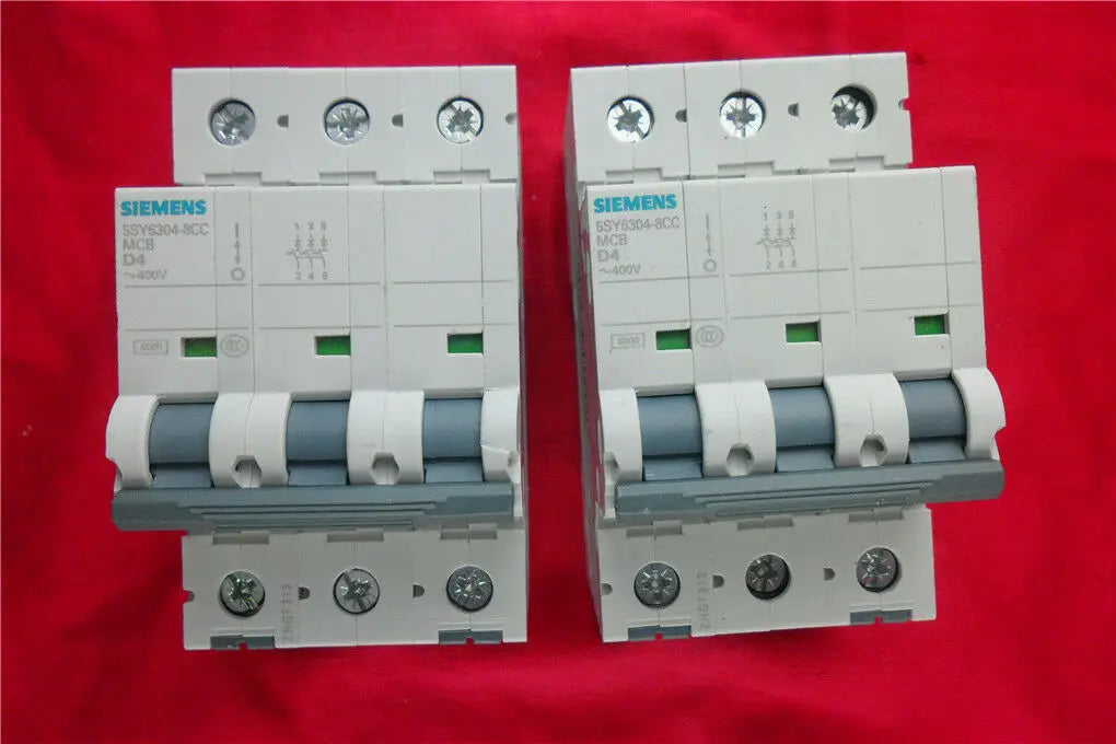 1pc      Siemens  5SY6304-8CC  3P  4A    circuit  breaker   free shipping