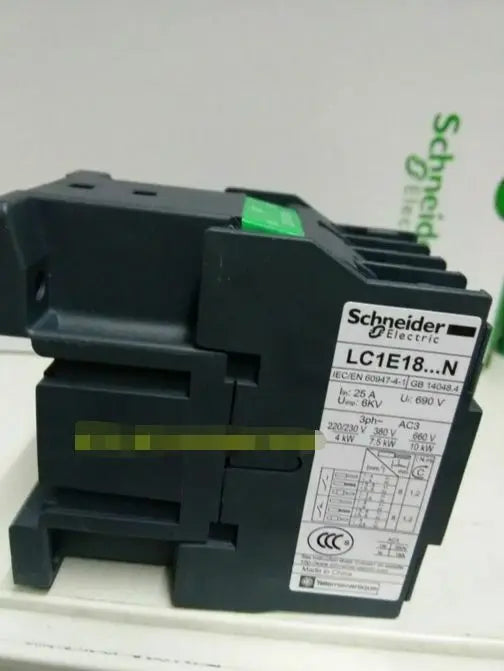 1PC LC1-E1810M5N LC1E1810M5N NEW Schneider AC220V Contactor free shipping