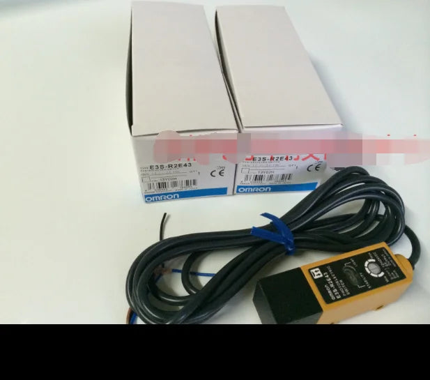 New  Omron  E3S-R2E43  Photoelectric sensor  free shipping