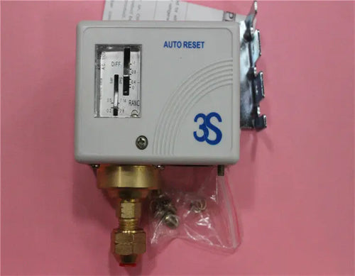 1PC  NEW   3S  JC-200   Pressure switch    free shipping