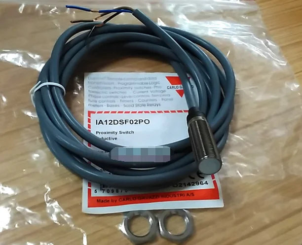 IA12DSF02PO 1PC NEW Carlo Gavazzi Proximity switch free ship