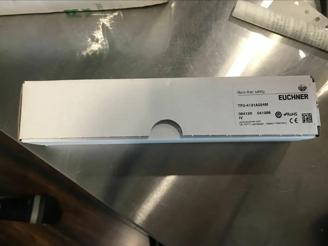 New EUCHNER TP3-4131A024M Safety Switch free shipping