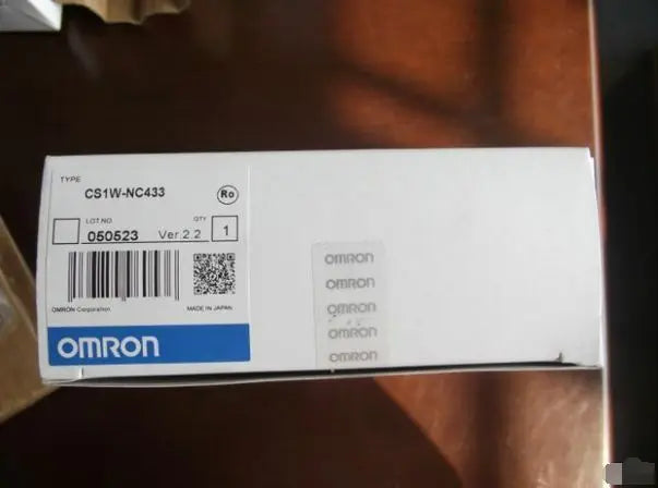 CS1W-NC433 CS1WNC433 New Omron New in box free shipping