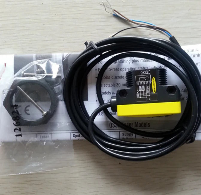 QS30LD 1PC New BANNER Photoelectric Sensor free ship