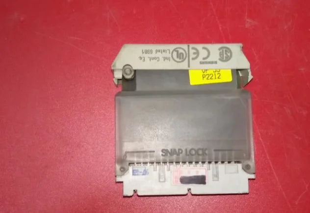 1PC new in box  Siemens  6ES5 377-0AA32 6ES5377-0AA32