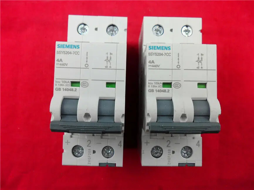 1pc     Siemens   2P 4A 5SY5204-7CC  circuit breaker  free shipping