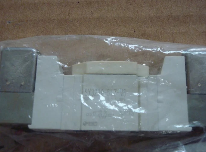 SY3220-5LZ-M5 SY32205LZM5 1PC New SMC Solenoid Valve free shipping