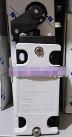 1PC NEW EATON MOELLER AT4/11-1/I/AR free shipping
