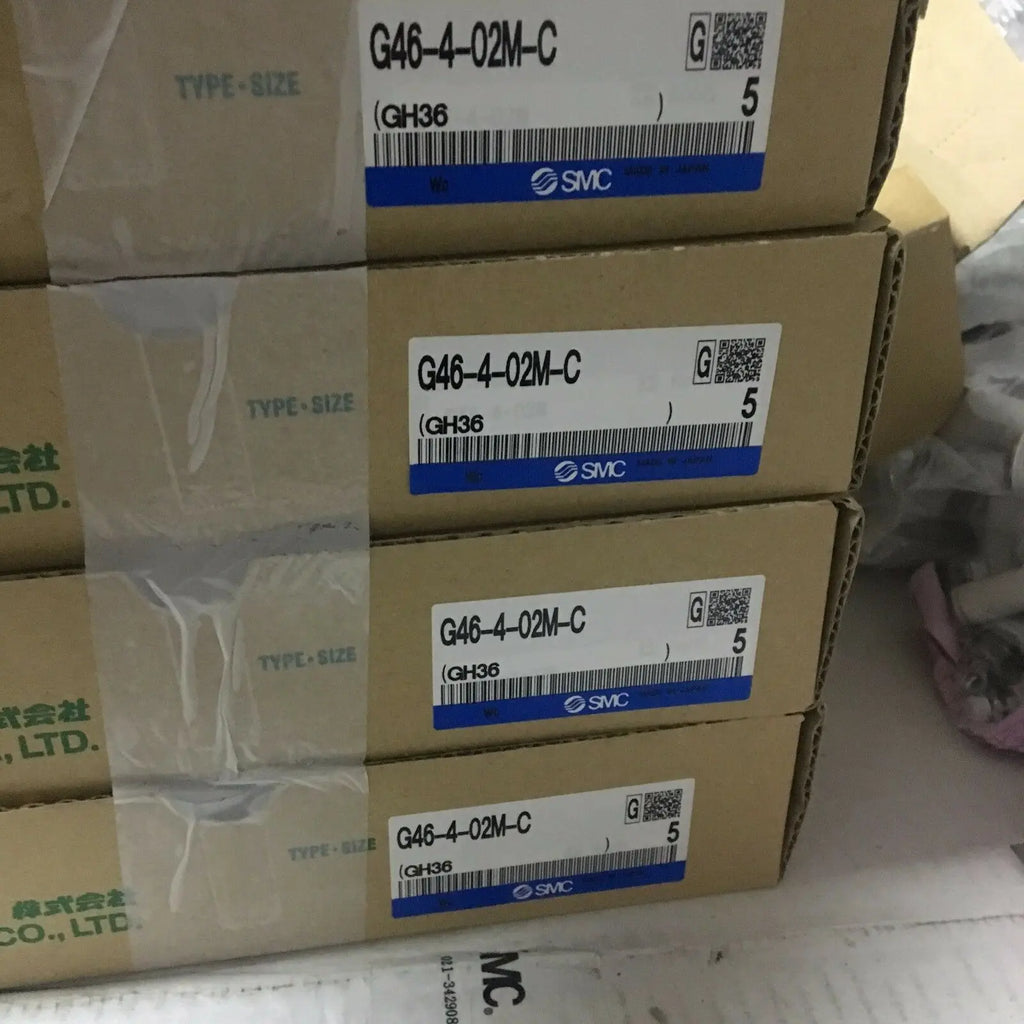 New SMC G46-4-02M-C Pressure gauge free shipping