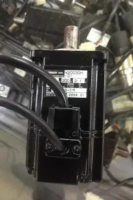 1PC Used omron R88M-W20030H-S1