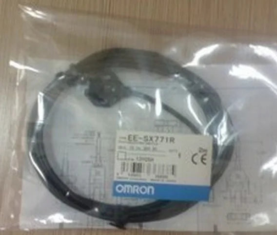 1PC NEW OMRON Photoelectric Switch EE-SX771P 12-24VDC free shipping