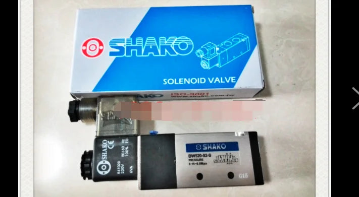 1PC  NEW   SHAKO   BW520-02-S    BW520-02S   AC220V   free  shipping