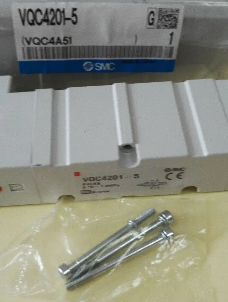 New  SMC solenoid valve VQC4201-5  free shipping