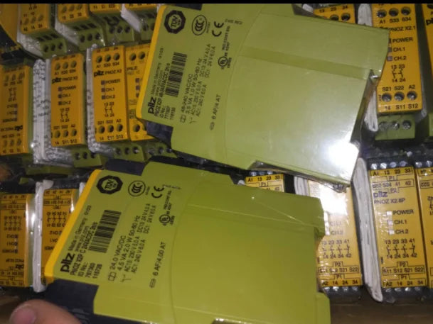 1PC New  PILZ PNOZ X2P PNOZX2P  free shipping