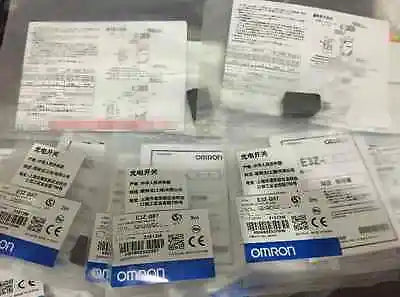 New In Box Omron E3Z-D87