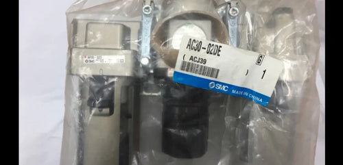 1PC   NEW    SMC    AC30-02DE     free   shipping